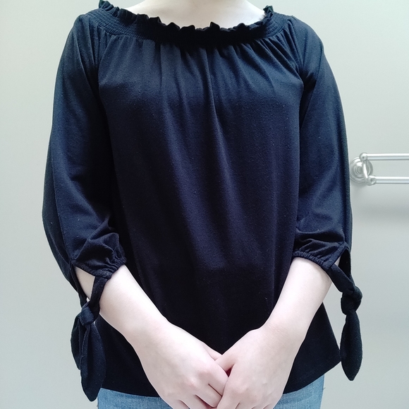 💖3/$25💖 89th & Madison Off-Shoulder Blouse - Picture 5 of 7